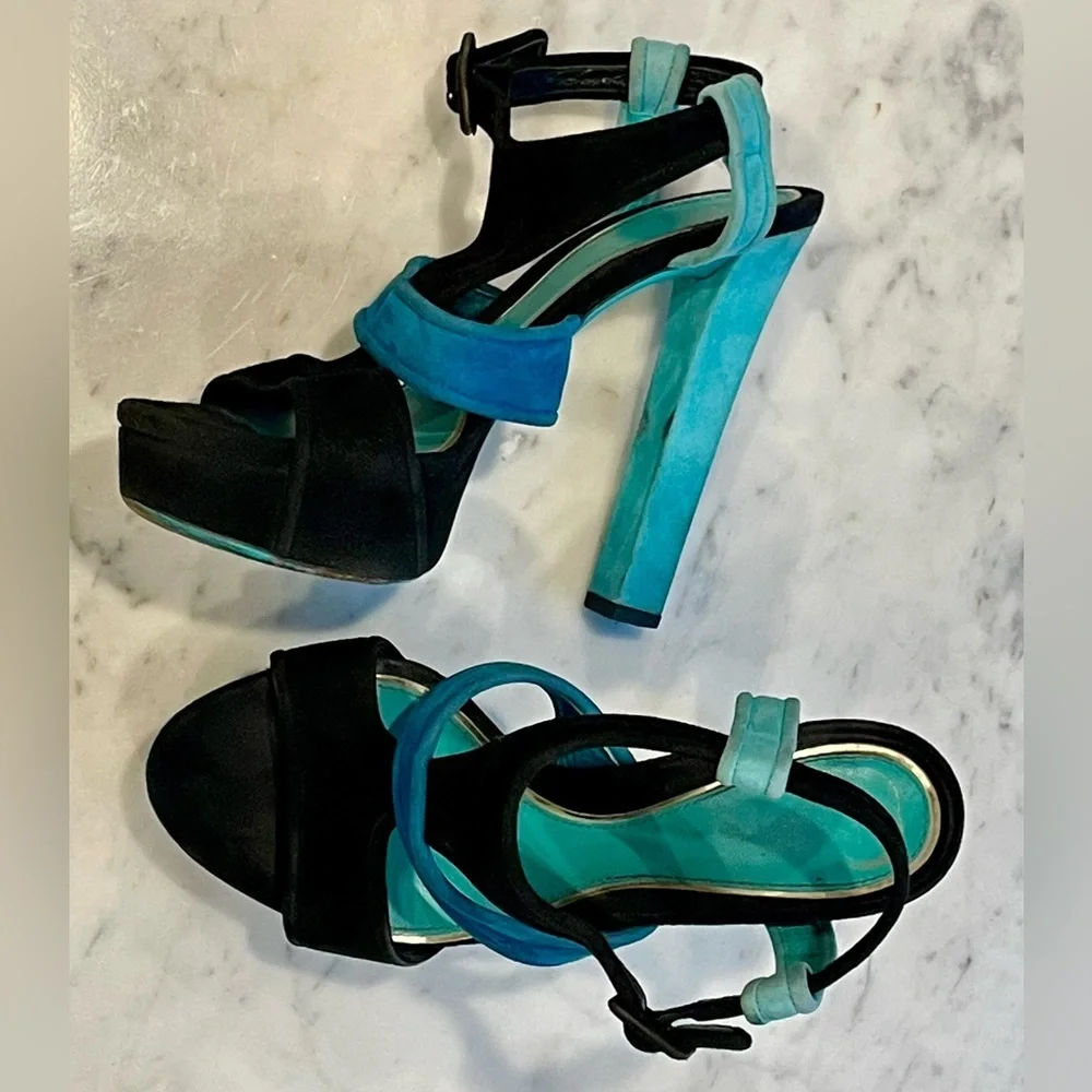 Gucci Vintage suede tricolor platform heels, buckles, sz 38, Fair - Picture 4 of 16